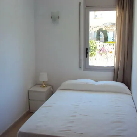 Homenfun Apartment